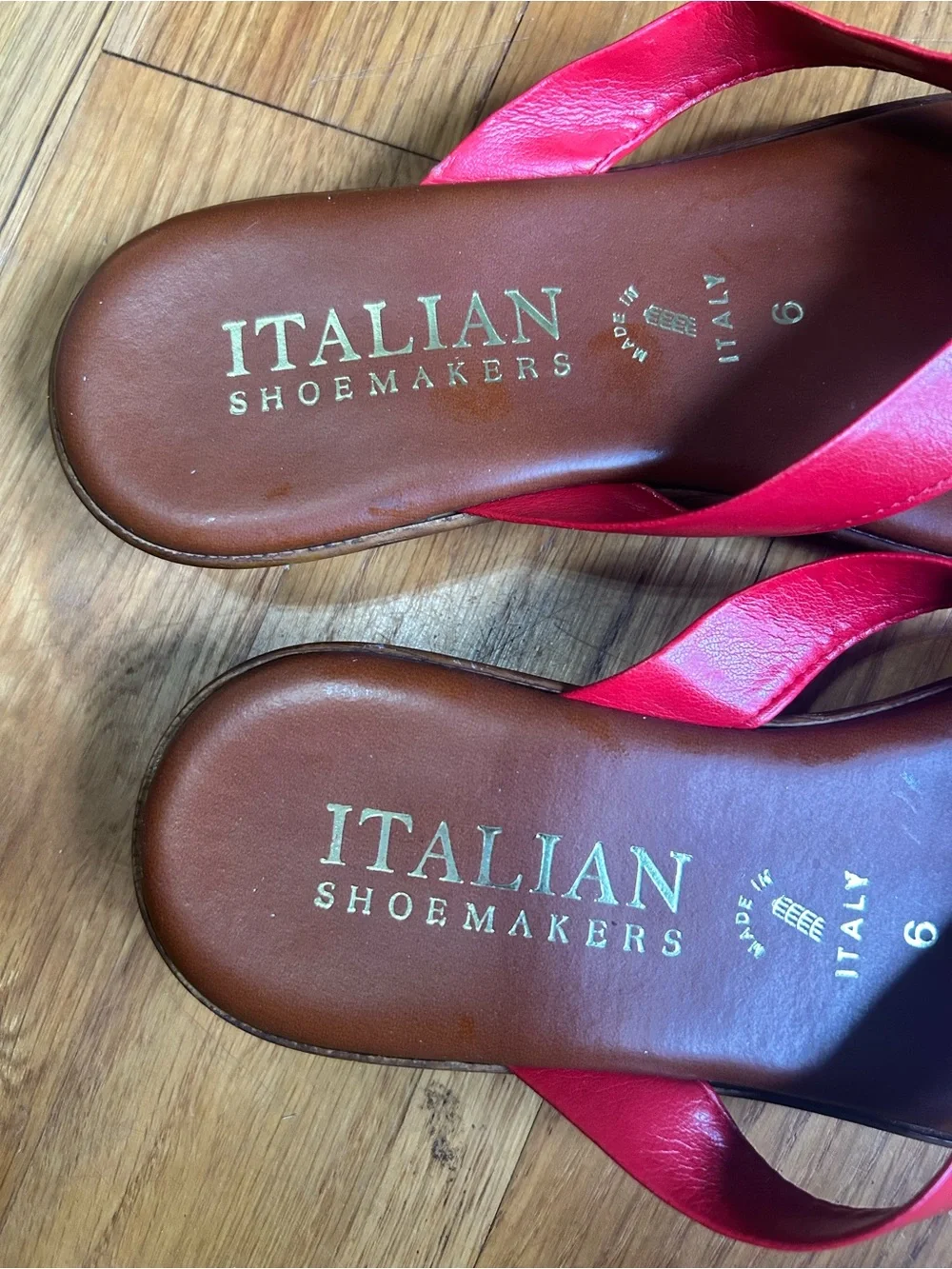 Italian Shoemakers Red Leather Sandals with Rhinestone Petal Flower Sz 6